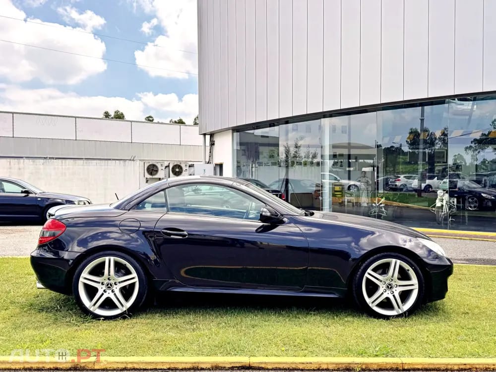 Mercedes-Benz SLK 200 Outro