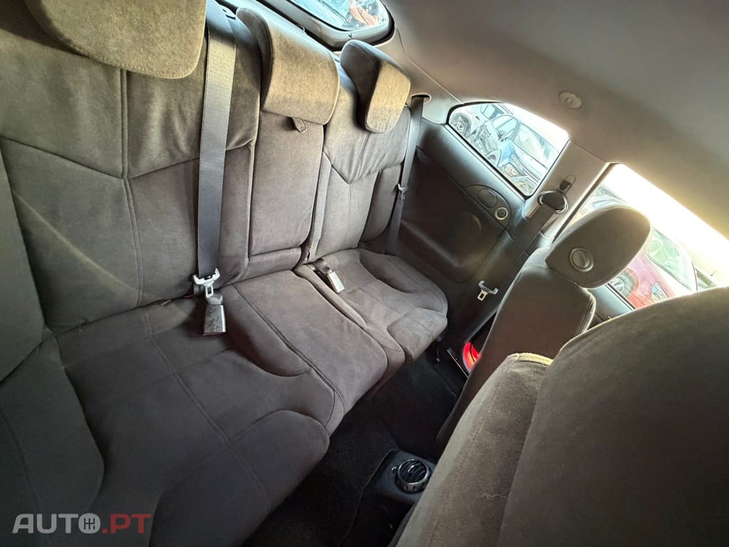 Alfa Romeo GT 1.9 JTD M-JET Blackline