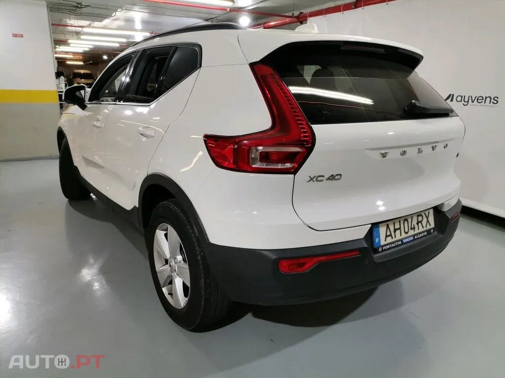 Volvo XC40 1.5 T3 Momentum Core