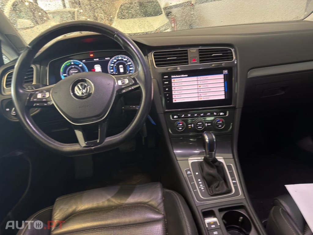 Volkswagen e-Golf AC/DC