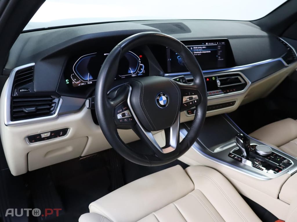BMW X5 xDrive45e Auto
