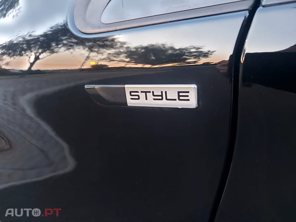 Peugeot 208 1.6 BlueHDi Style