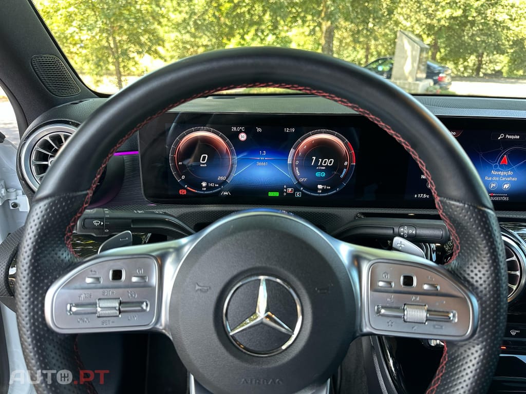 Mercedes-Benz A 250 e AMG Line