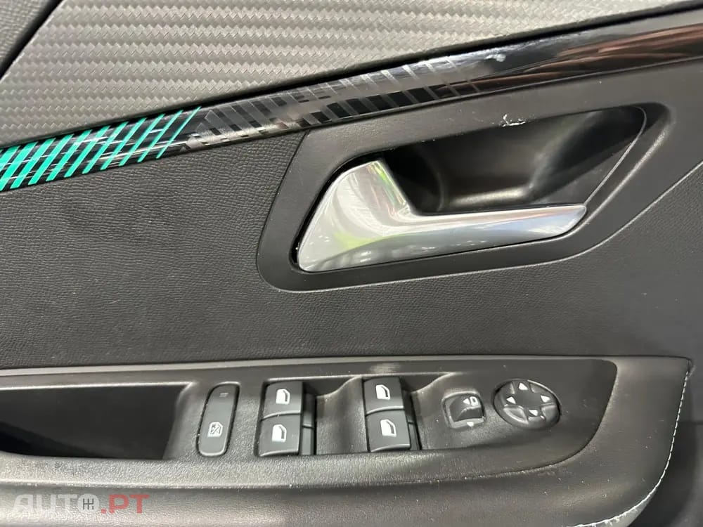 Peugeot E-208 50 kWh Style