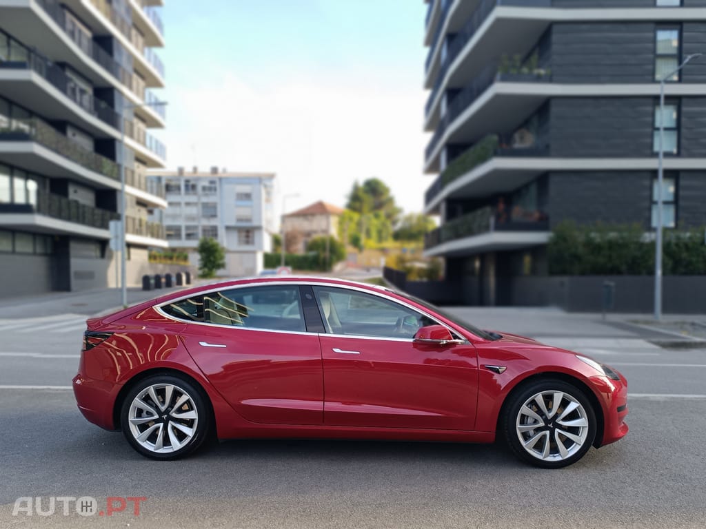 Tesla Model 3 Standard Range Plus RWD
