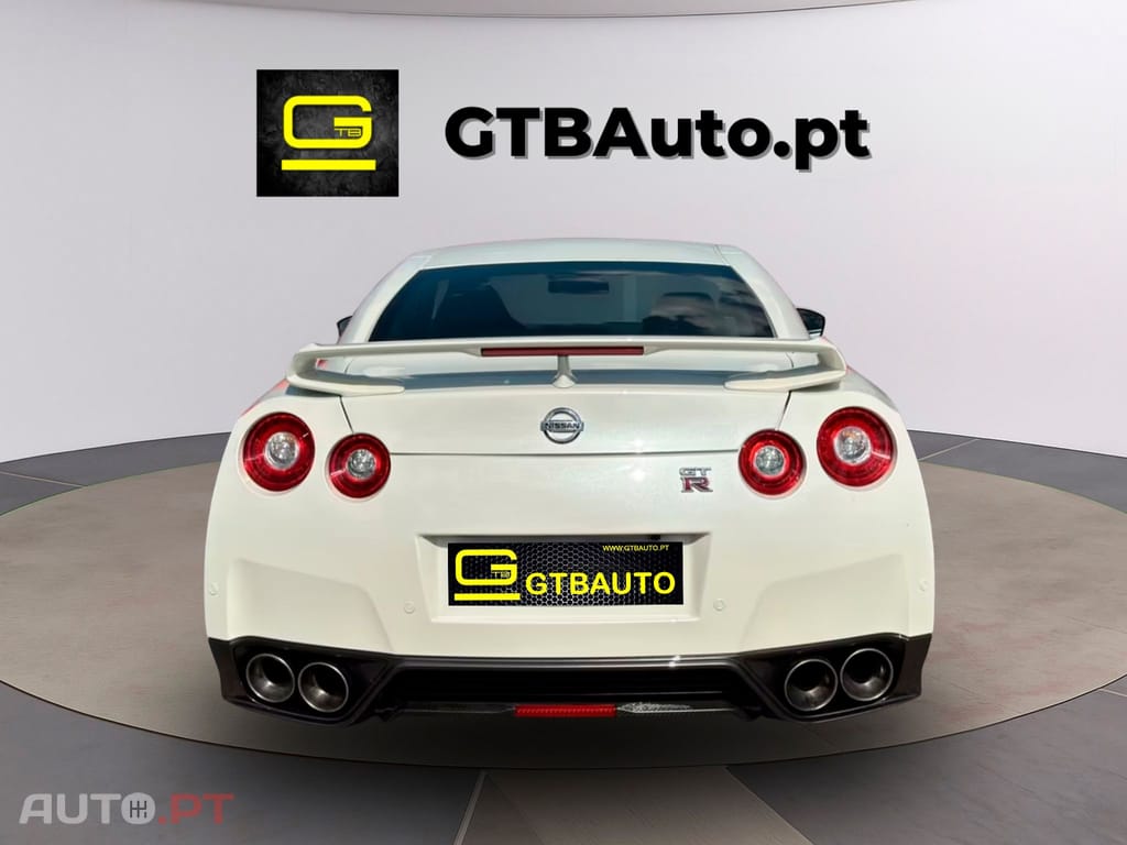 Nissan GT-R Black Edition