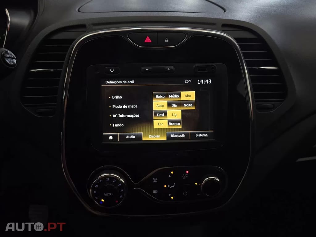 Renault Captur 0.9 TCE Sport — fotografia 30