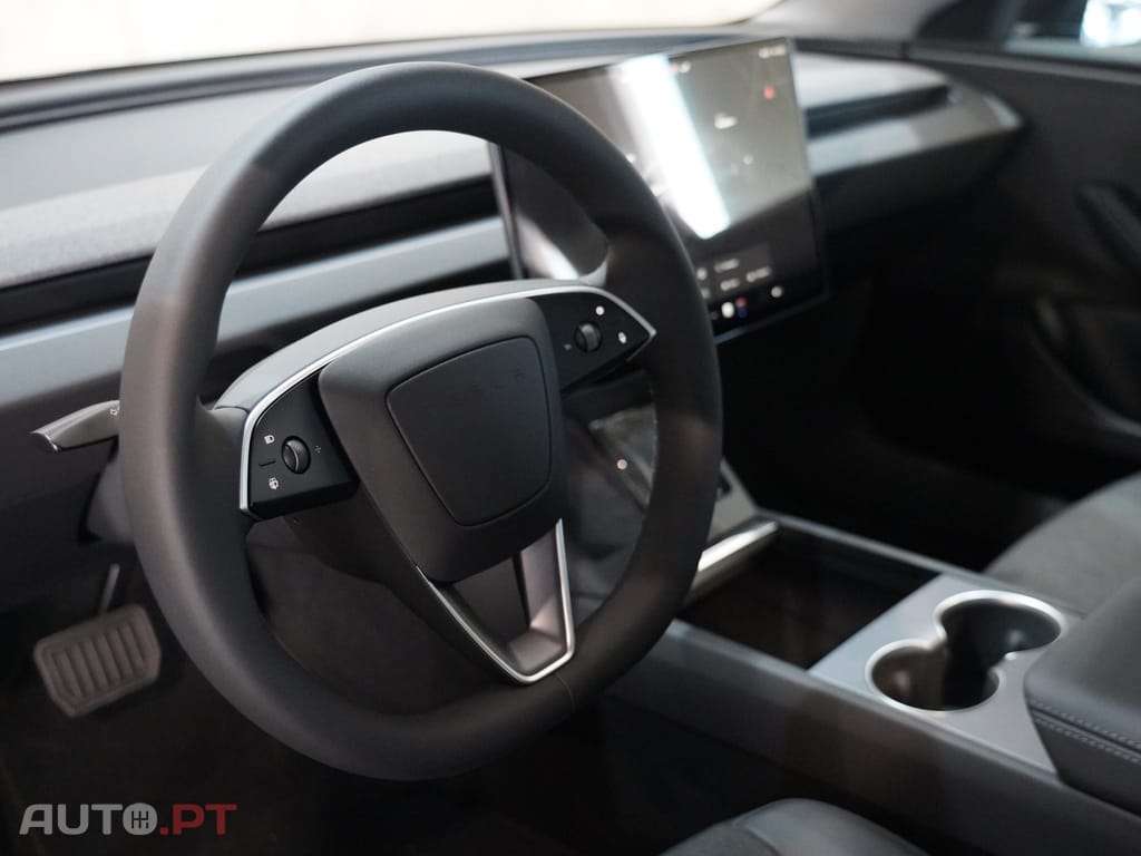 Tesla Model 3 Tração Traseira