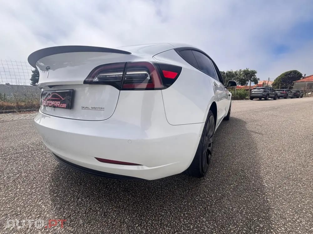 Tesla Model 3 Long Range AWD Dual Motor Performance