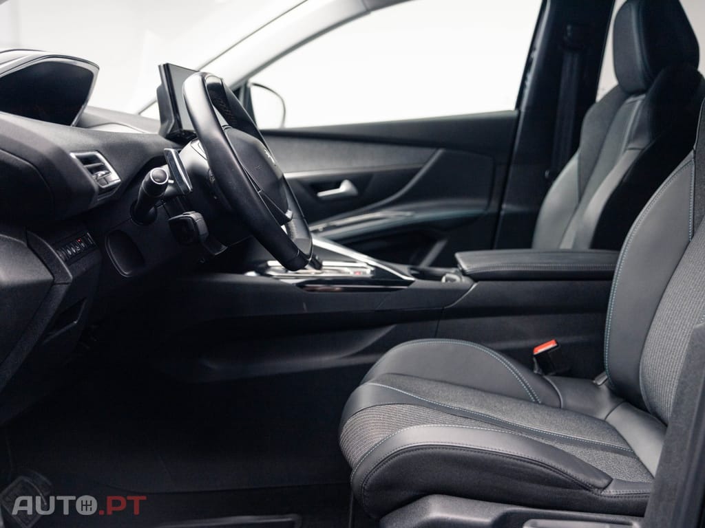 Peugeot 5008 1.5 BlueHDi Allure EAT8