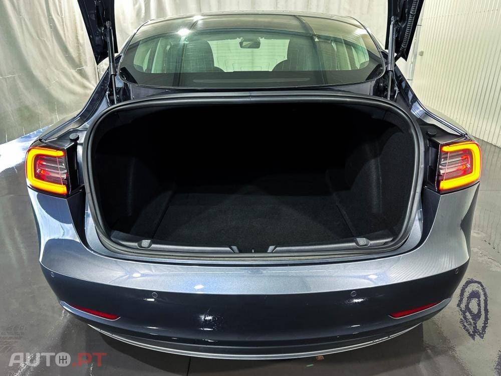 Tesla Model 3 Long-Range Dual Motor AWD