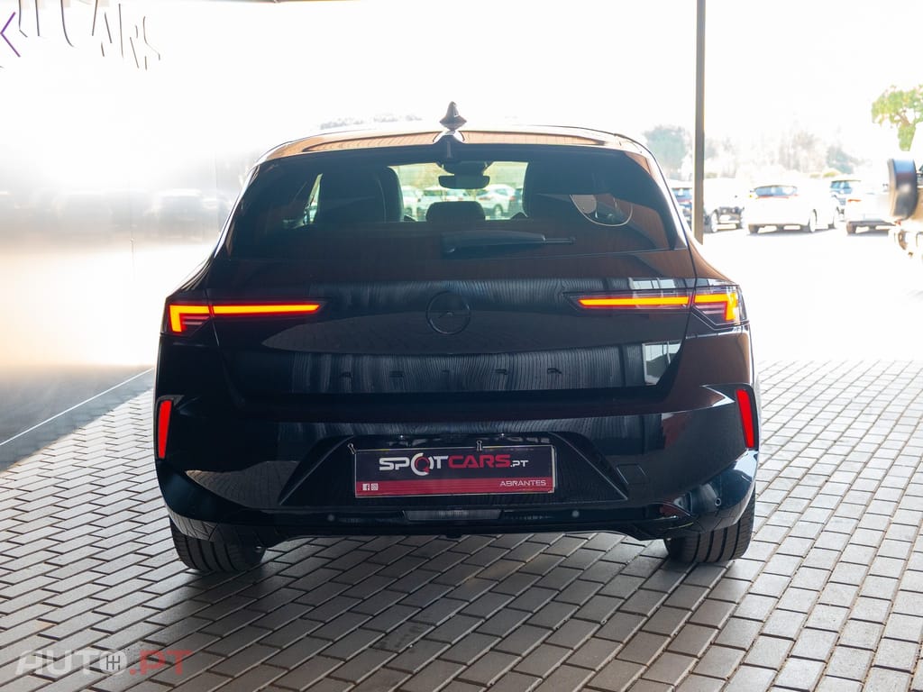 Opel Astra 1.2 T GS Line