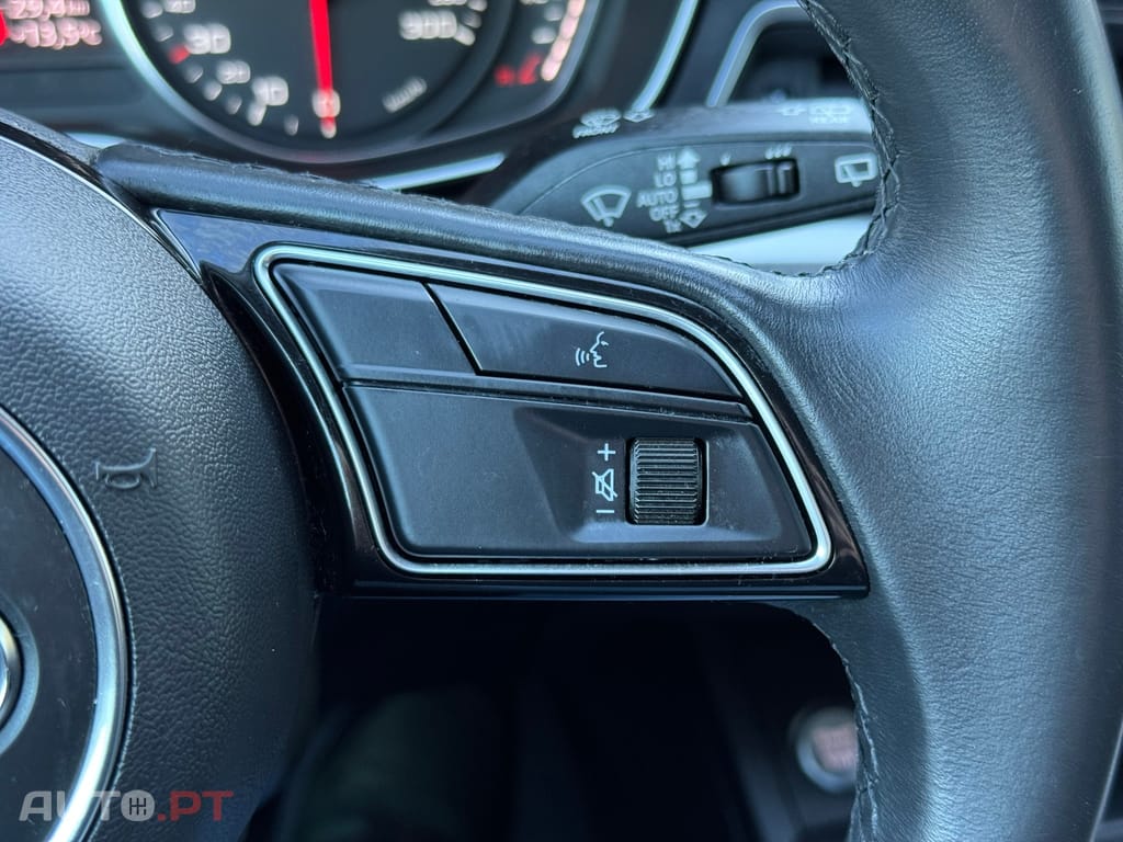 Audi A4 Avant 30 TDI Advanced S tronic