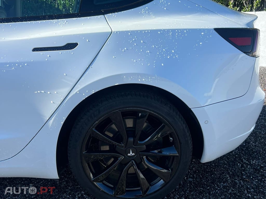 Tesla Model 3 Tração Traseira