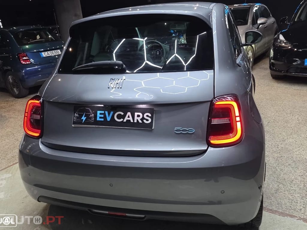 Fiat 500e 42kWh la Prima (by Bocelli)