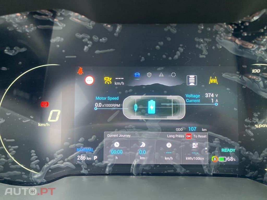 MG ZS EV 72.6 kWh Luxury OBC 11 kW