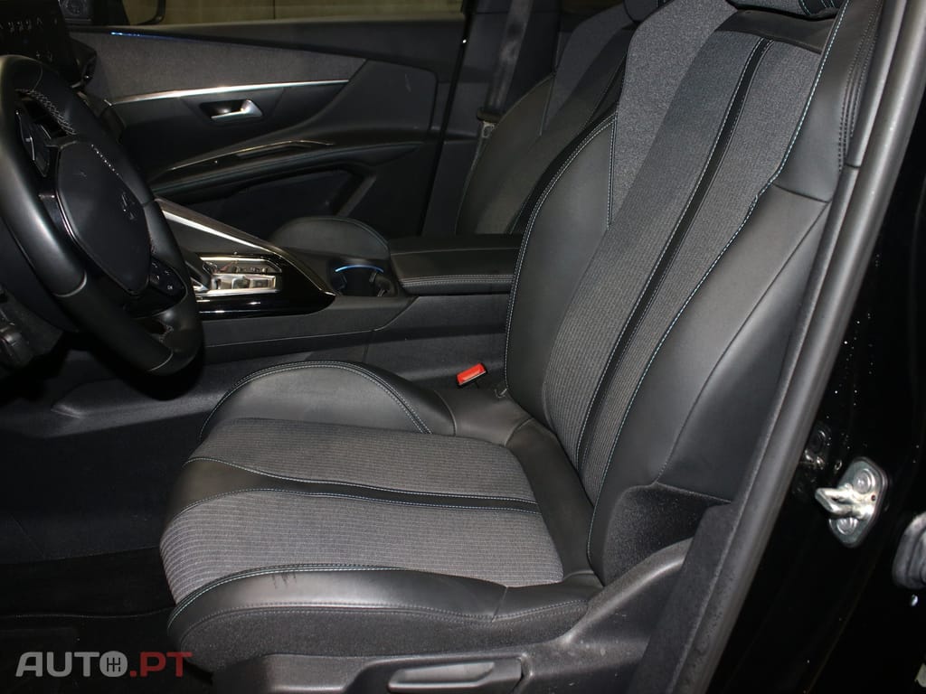 Peugeot 5008 1.2 PureTech Allure Pack EAT8