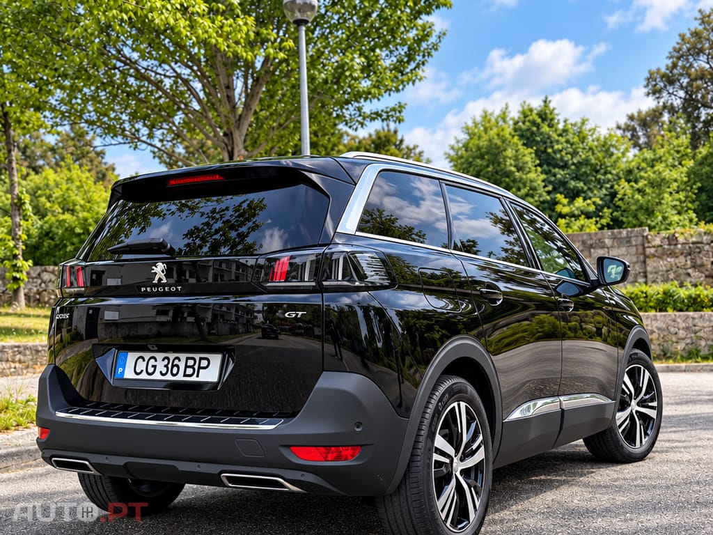 Peugeot 5008 GT Pack 1.2  130cv EAT8 | 7 Lugares | 2023 | 24.716 km