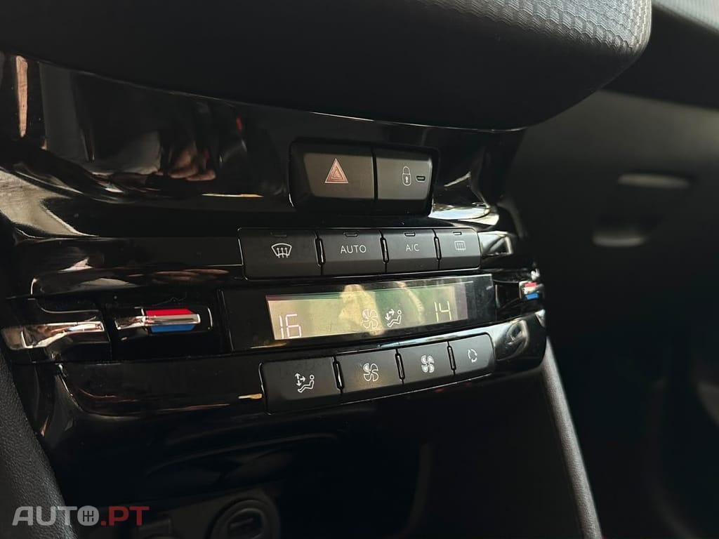 Peugeot 2008 1.2 PureTech Allure EAT6