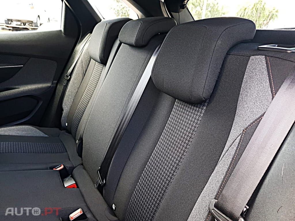 Peugeot 3008 1.5 BlueHDi Active Pack