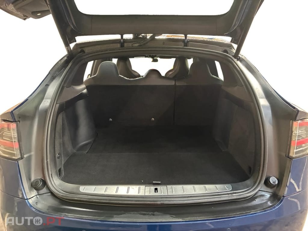 Tesla Model X 75D Dual Motor