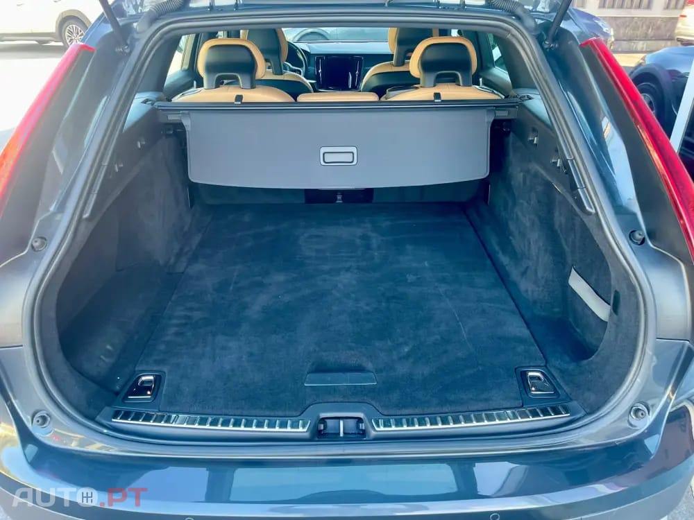 Volvo V90 Cross Country 2.0 D4 AWD