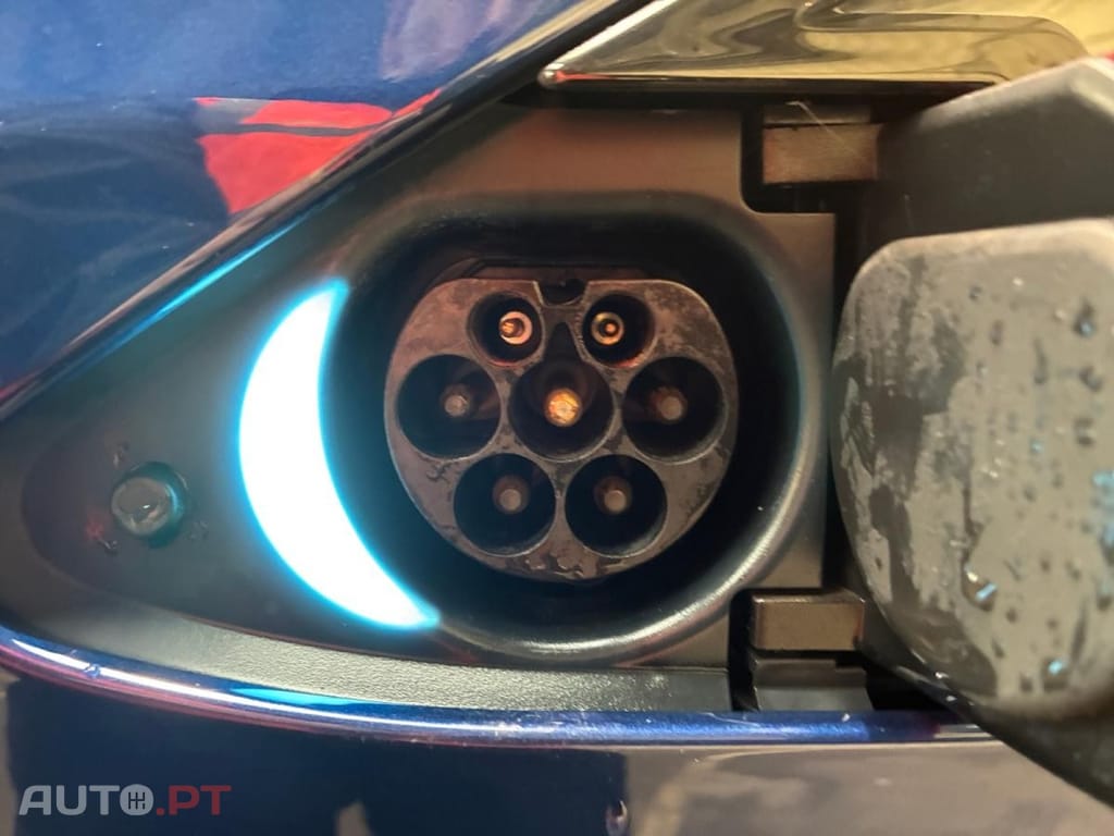 Tesla Model X 75D Dual Motor