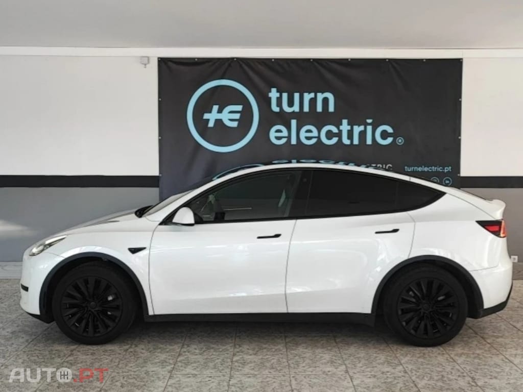 Tesla Model Y Long Range Dual Motor AWD
