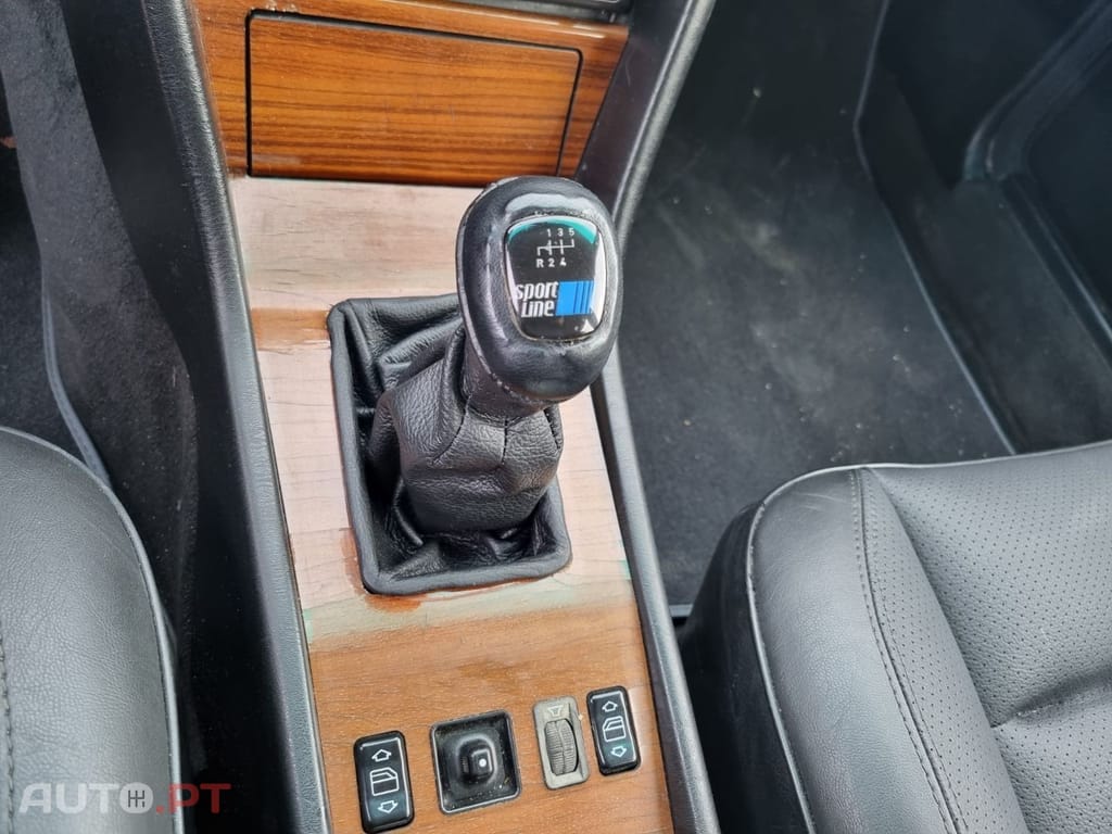 Mercedes-Benz 300 TD