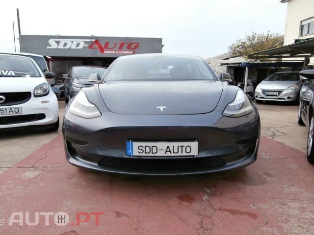 Tesla Model 3 Standard Range Plus RWD