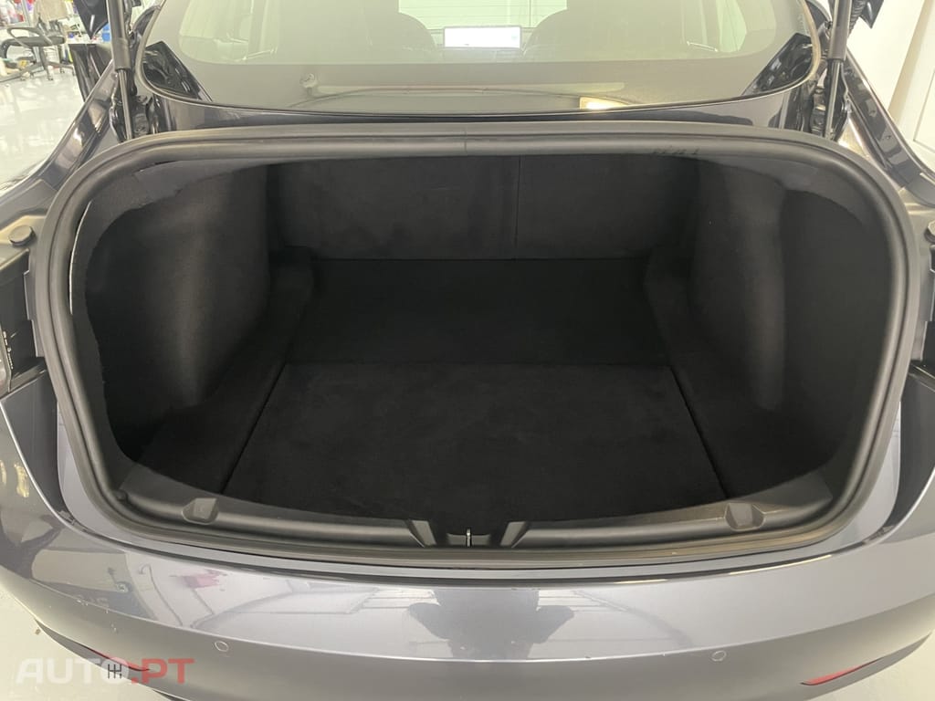 Tesla Model 3 Long-Range Dual Motor AWD
