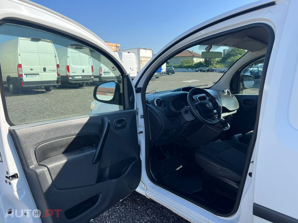 Renault Kangoo Isotérmica com Sistema de frio.