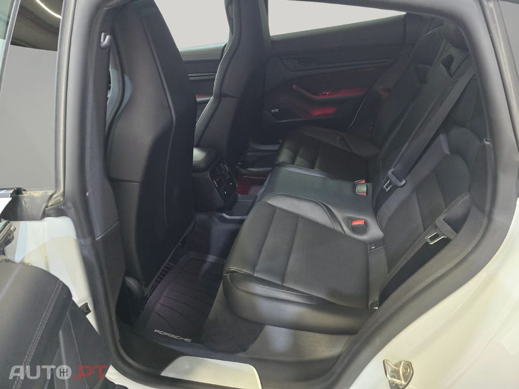 Porsche Taycan I.V.A DEDUTIVEL 4S Performance
