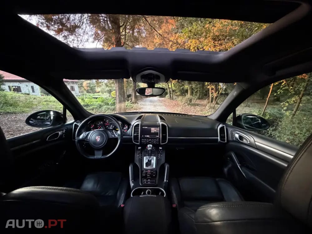 Porsche Cayenne Platinum Edition