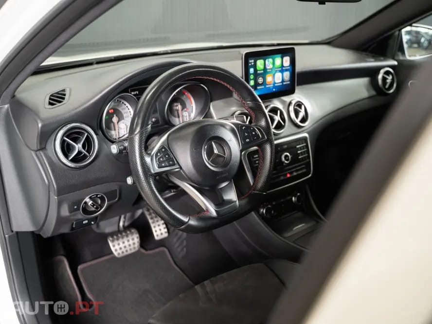 Mercedes-Benz GLA 200 AMG Line