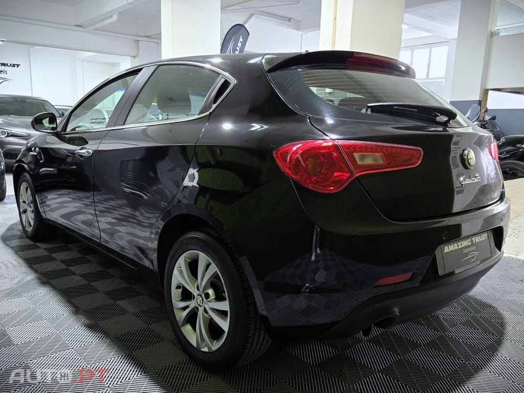 Alfa Romeo Giulietta 1.6 JTDm Distinctive