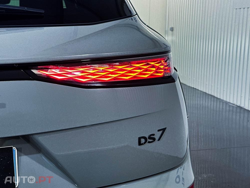 DS DS7 Crossback E-Tense Performance Line EAT8