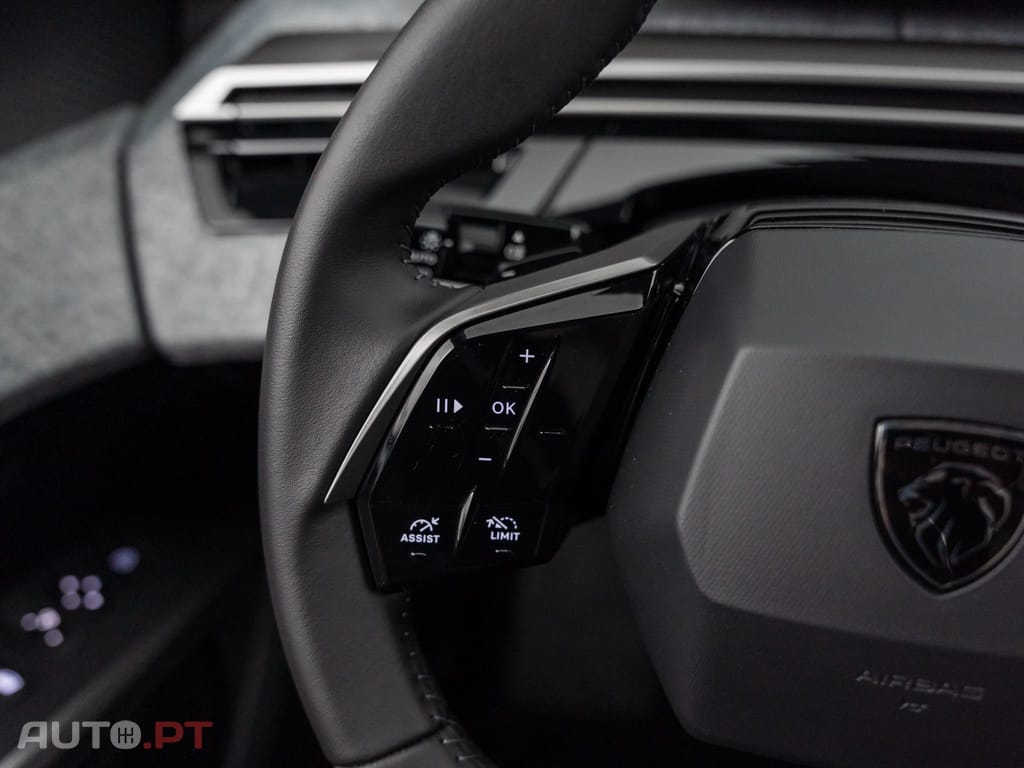 Peugeot 3008 1.2 Hybrid Allure e-DCS6