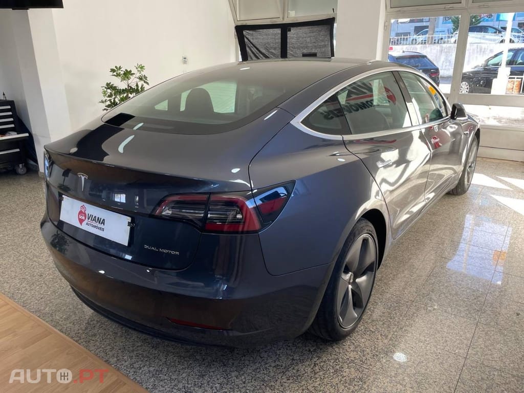 Tesla Model 3 Long Range AWD Dual Motor