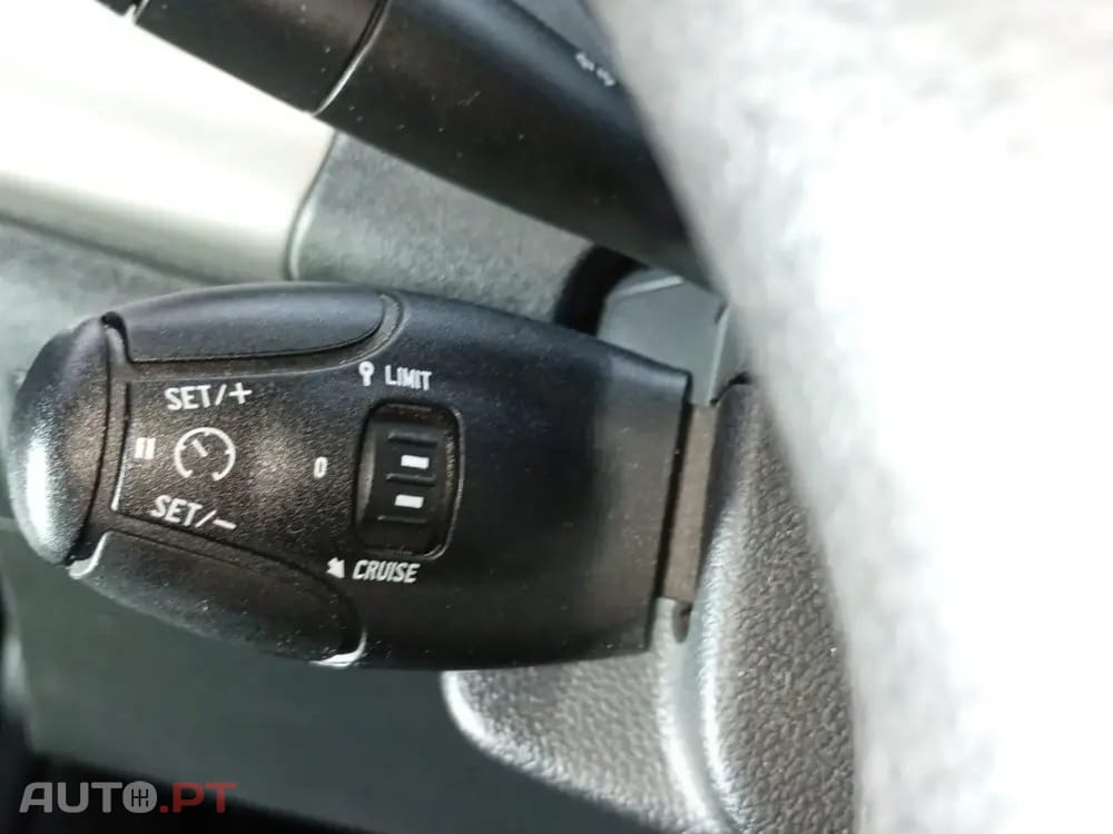 Citroën C-Elysée 1.6 BlueHDi Exclusive — fotografia 13