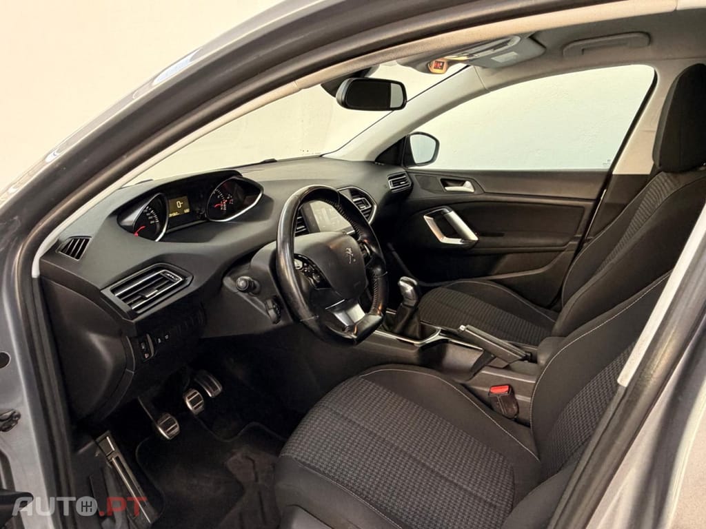 Peugeot 308 1.2 PureTech Style