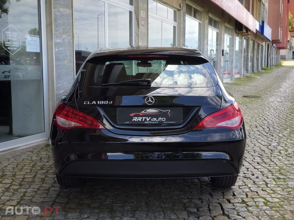Mercedes-Benz CLA 180 d Shooting Brake