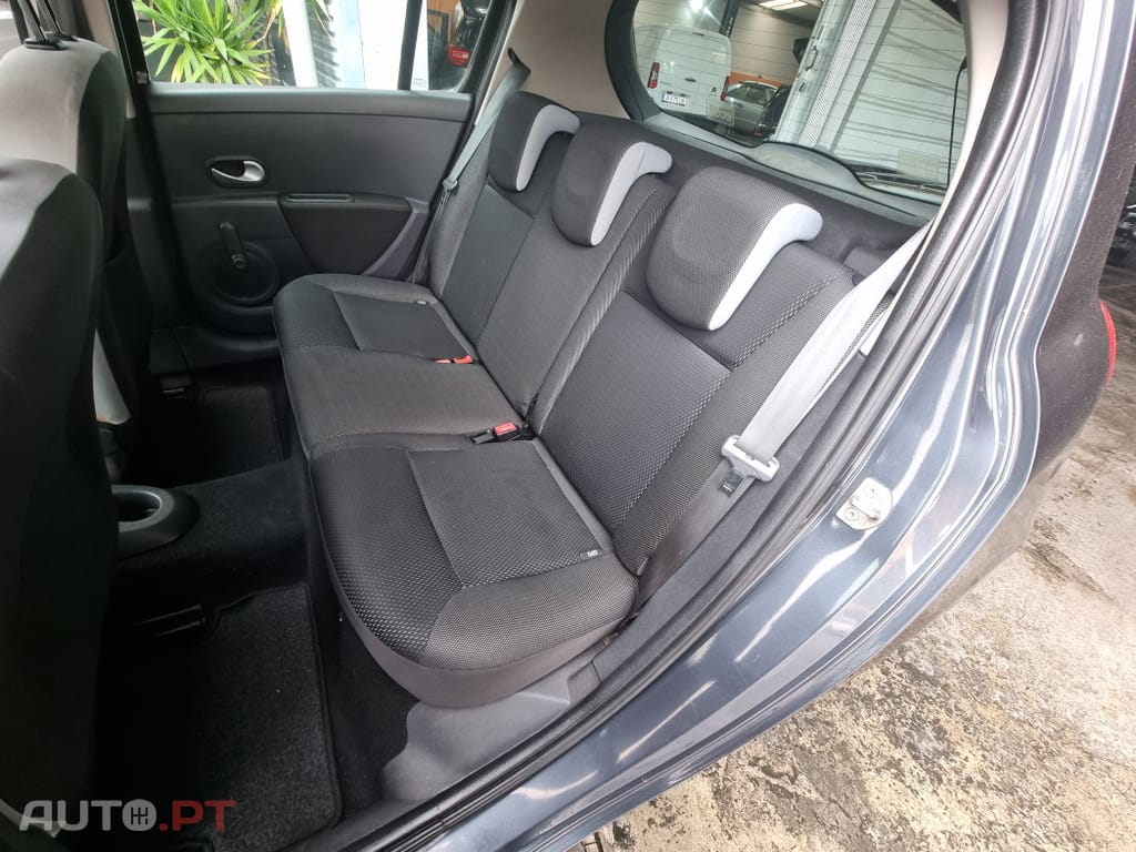 Renault Clio 1.2 16V Rip Curl