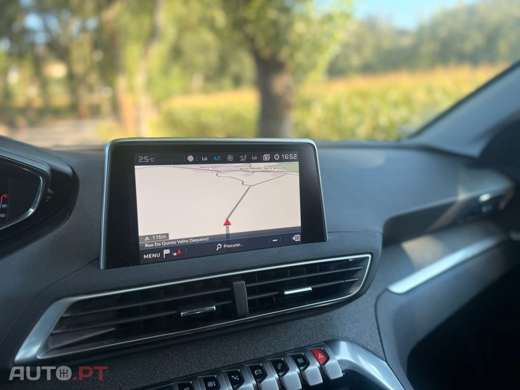 Peugeot 3008 1.5 BlueHDi Allure EAT8