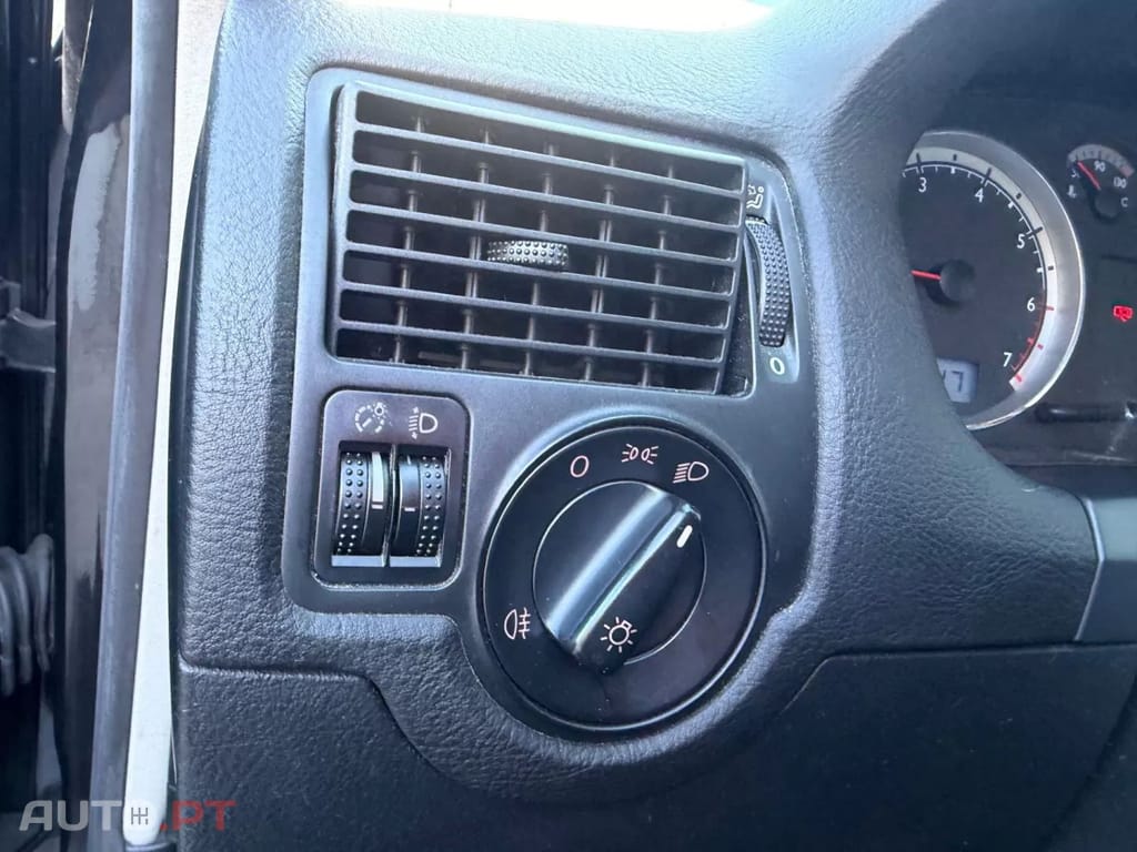 Volkswagen Golf 1.4 FSi Confortline