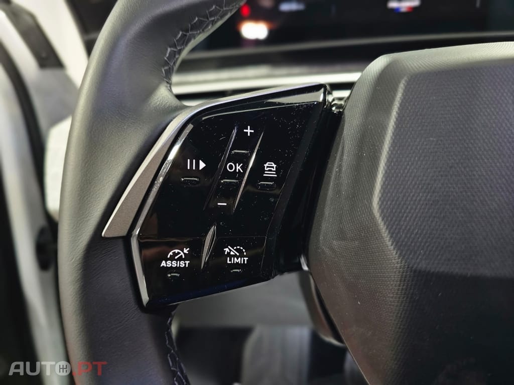 Peugeot 5008 ALLURE HYBRID E-DCS6