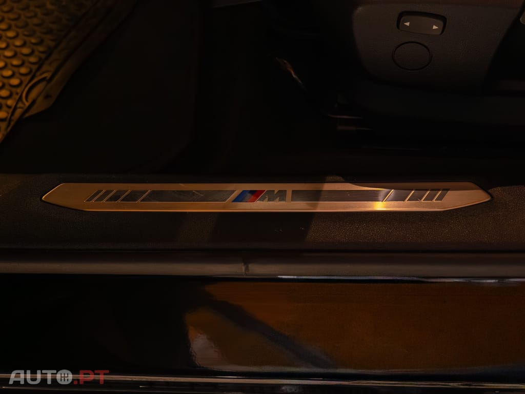 BMW 116 d Pack Desportivo M