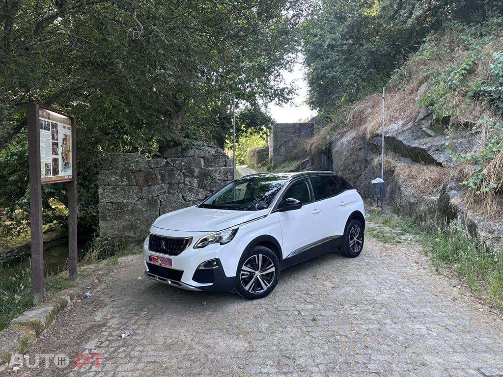 Peugeot 3008 1.2 PureTech Allure EAT8