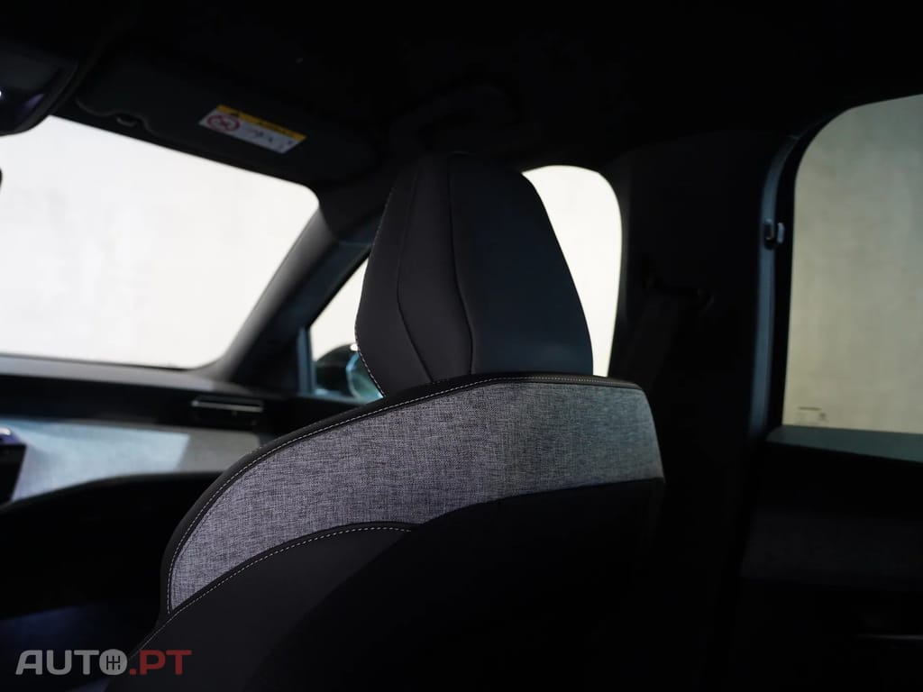 Peugeot 3008 1.2 Hybrid Allure e-DCS6