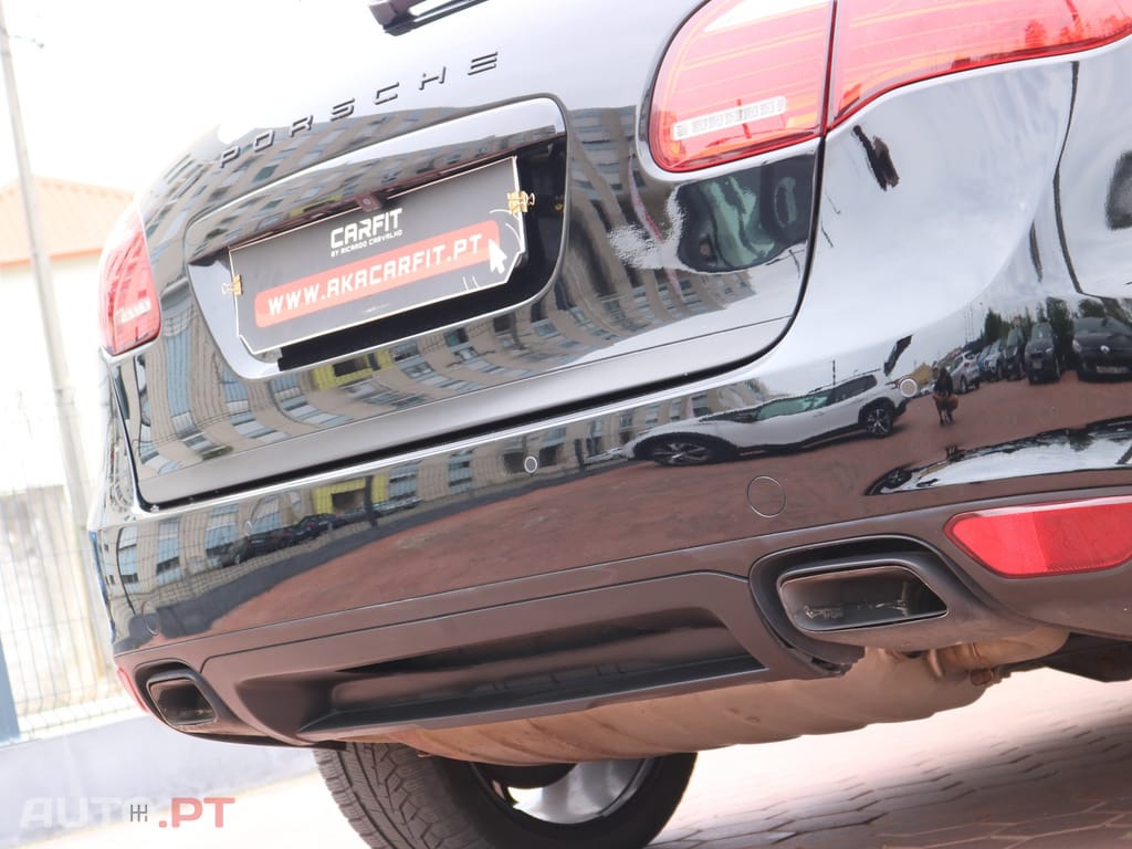 Porsche Cayenne Platinum Edition — fotografia 13